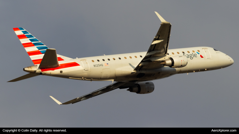 Photo of N125HQ - American Eagle Embraer E175 at IAH on AeroXplorer Aviation Database