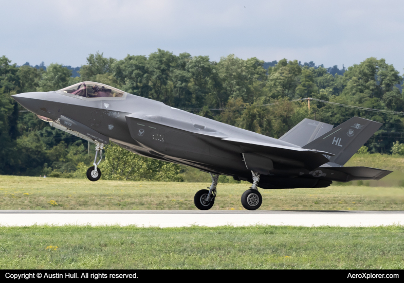 Photo of 20-5609 - USAF - United States Air Force Lockheed Martin F-35 Lightning at LBE on AeroXplorer Aviation Database