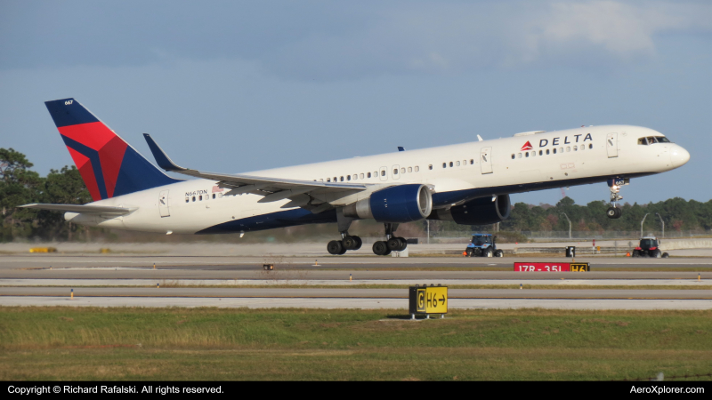 Photo of N667DN - Delta Airlines Boeing 757-200 at MCO on AeroXplorer Aviation Database