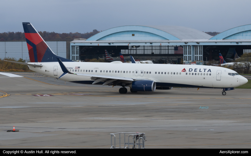 Photo of N913DU - Delta Airlines Boeing 737-900ER at PIT on AeroXplorer Aviation Database