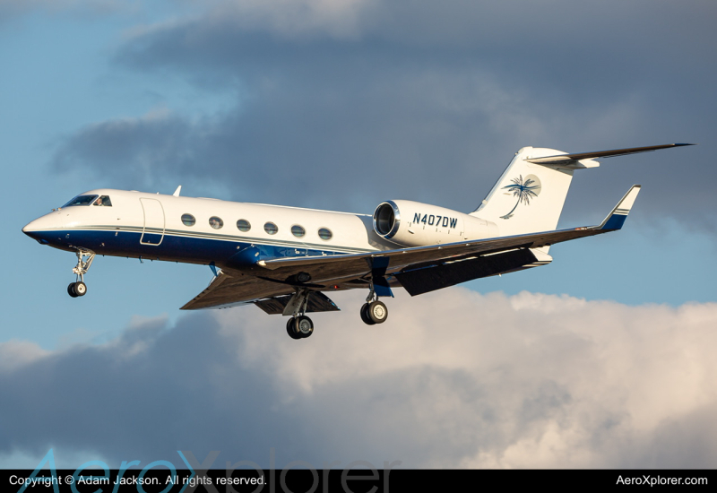 Photo of N407DW - Private  Gulfstream G450 at BWI on AeroXplorer Aviation Database