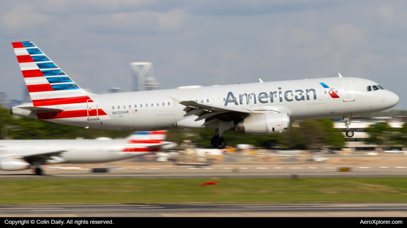 Photo of N658AW - American Airlines Airbus A320 at CLT on AeroXplorer Aviation Database