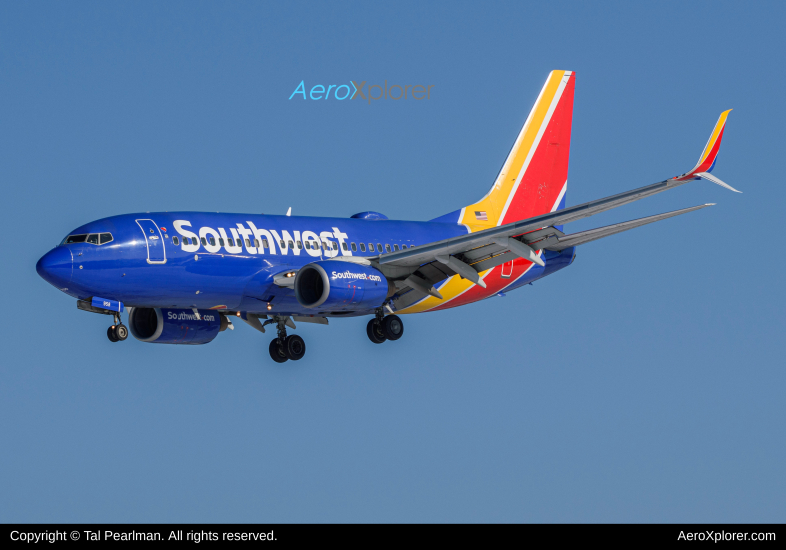 Photo of N958WN - Southwest Airlines Boeing 737-700 at BWI on AeroXplorer Aviation Database