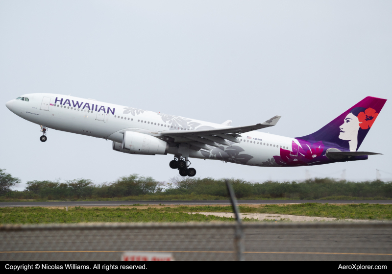 Photo of N382HA - Hawaiian Airlines Airbus A330-200 at HNL on AeroXplorer Aviation Database