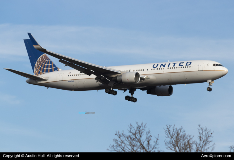 Photo of N663UA - United Airlines Boeing 767-300 at IAD on AeroXplorer Aviation Database