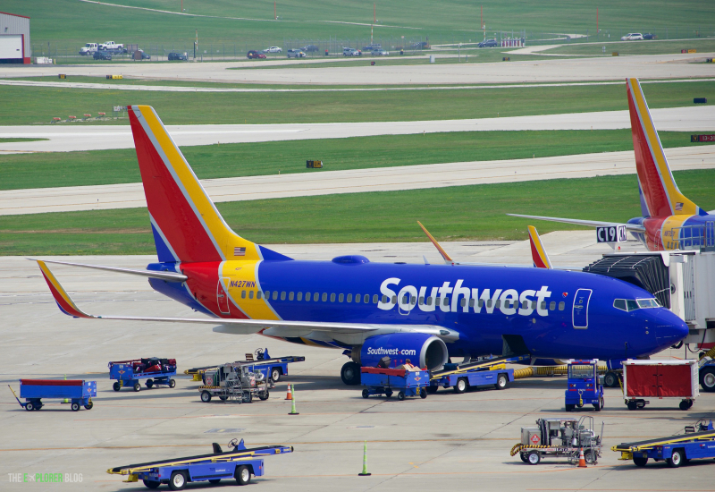 Photo of N427WN - Southwest Airlines Boeing 737-700 at MKE on AeroXplorer Aviation Database