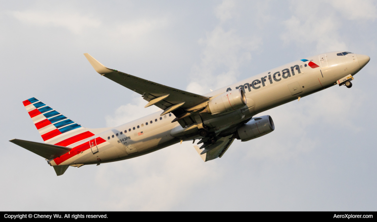 Photo of N343PN - American Airlines Boeing 737-800 at DTW on AeroXplorer Aviation Database