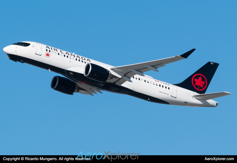 Photo of C-GWUQ - Air Canada Airbus A220-300 at LAX on AeroXplorer Aviation Database