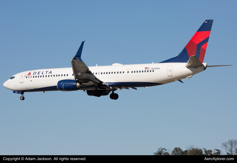 Photo of N912DU - Delta Airlines Boeing 737-900ER at BWI on AeroXplorer Aviation Database