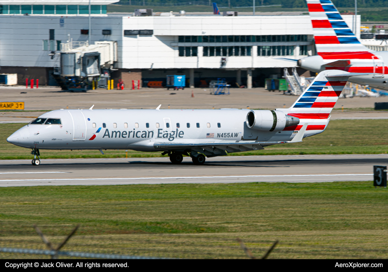Photo of N455AW - American Eagle Mitsubishi CRJ-200 at CVG on AeroXplorer Aviation Database