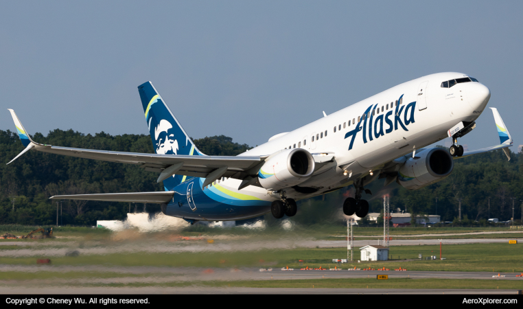 Photo of N520AS - Alaska Airlines Boeing 737-800 at DTW on AeroXplorer Aviation Database