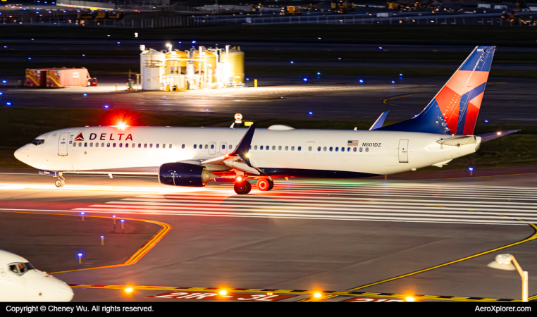 Photo of N801DZ - Delta Airlines Boeing 737-900ER at DTW on AeroXplorer Aviation Database
