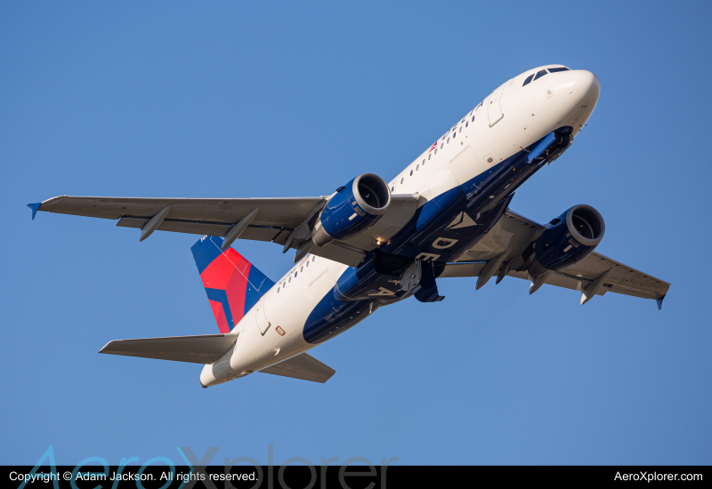 Photo of N329NB - Delta Airlines Airbus A319 at BWI on AeroXplorer Aviation Database