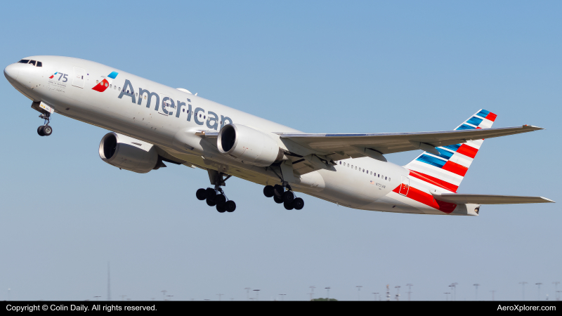 Photo of N751AN - American Airlines Boeing 777-200ER at CLT on AeroXplorer Aviation Database