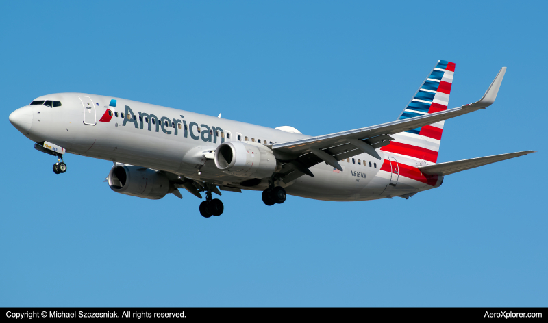 Photo of N816NN - American Airlines Boeing 737-800 at ORD on AeroXplorer Aviation Database