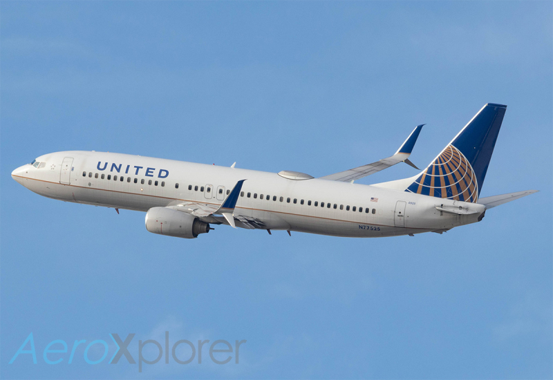 Photo of N77525 - United Airlines Boeing 737-800 at ORD on AeroXplorer Aviation Database