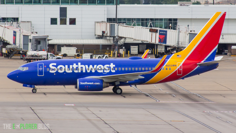 Photo of N552WN - Southwest Airlines Boeing 737-700 at CVG on AeroXplorer Aviation Database