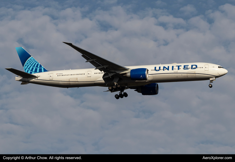 Photo of N2250U - United Airlines Boeing 777-300ER at IAD on AeroXplorer Aviation Database