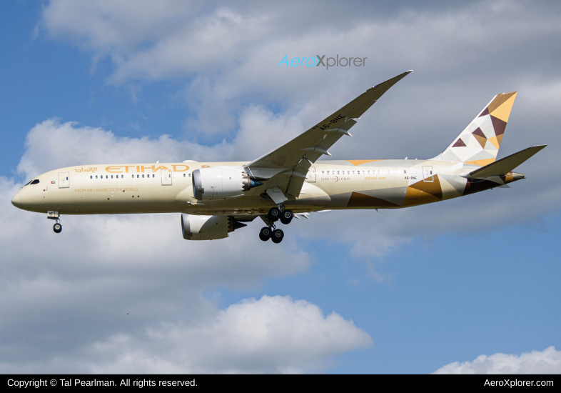 Photo of A6-BNE - Etihad Airways Boeing 787-9 at IAD on AeroXplorer Aviation Database