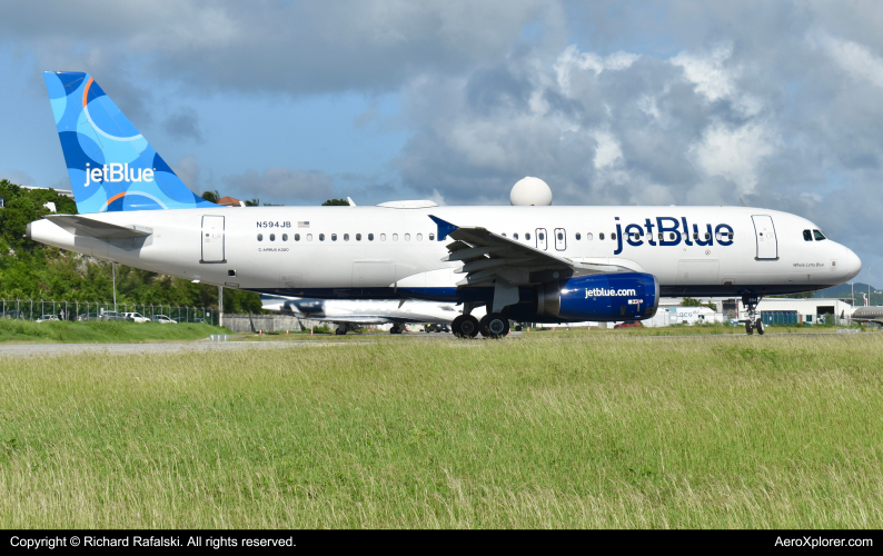 Photo of N594JB - JetBlue Airways Airbus A320 at SXM on AeroXplorer Aviation Database