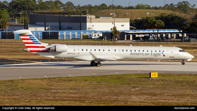 Photo of N955LR - American Eagle Mitsubishi CRJ-900 at DAB on AeroXplorer Aviation Database
