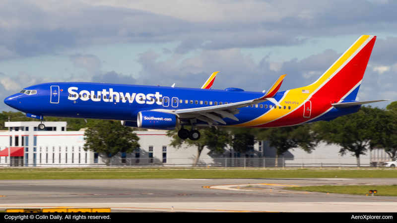 Photo of N8545V - Southwest Airlines Boeing 737-800 at SRQ on AeroXplorer Aviation Database