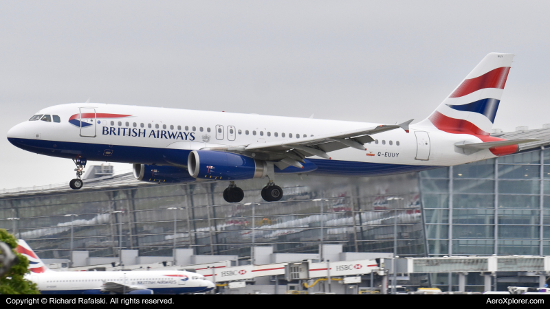 Photo of G-EUUY - British Airways Airbus A320 at LHR on AeroXplorer Aviation Database