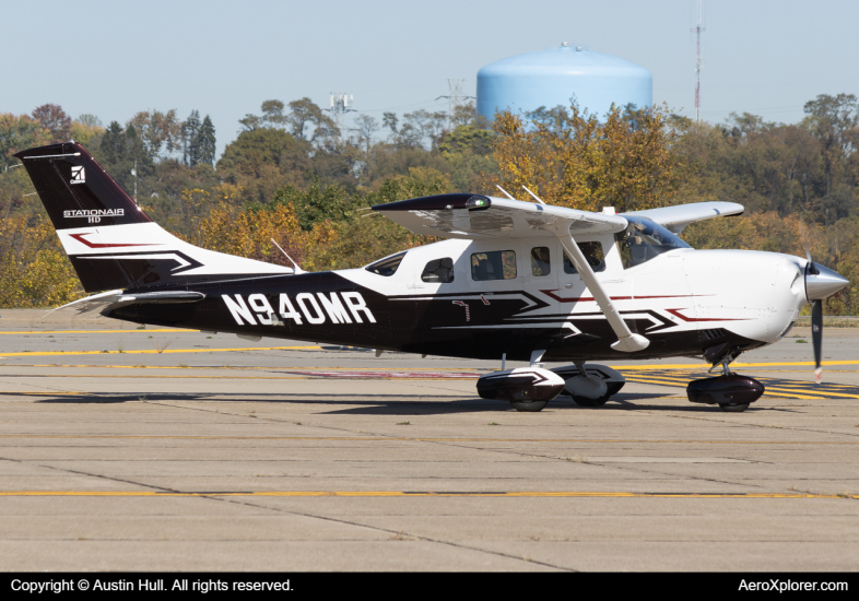 Photo of N940MR - PRIVATE  Cessna 206 at AGC on AeroXplorer Aviation Database