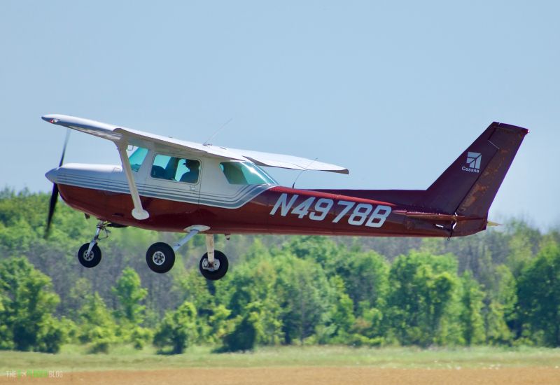 Photo of N4978B - PRIVATE Cessna 152 at SUE on AeroXplorer Aviation Database