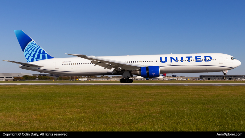 Photo of N66051 - United Airlines Boeing 767-400ER at IAD on AeroXplorer Aviation Database