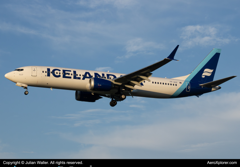 Photo of TF-ICC - Icelandair Boeing 737 MAX 9 at BWI on AeroXplorer Aviation Database