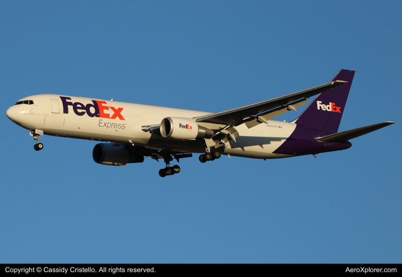 Photo of N280FE - FedEx Boeing 767-300F at TUS on AeroXplorer Aviation Database