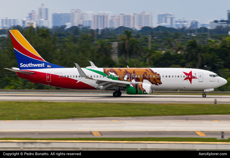 Photo of N8653A - Southwest Airlines Boeing 737-800 at FLL on AeroXplorer Aviation Database