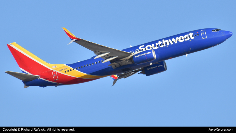 Photo of N8695D - Southwest Airlines Boeing 737-800 at PHX on AeroXplorer Aviation Database