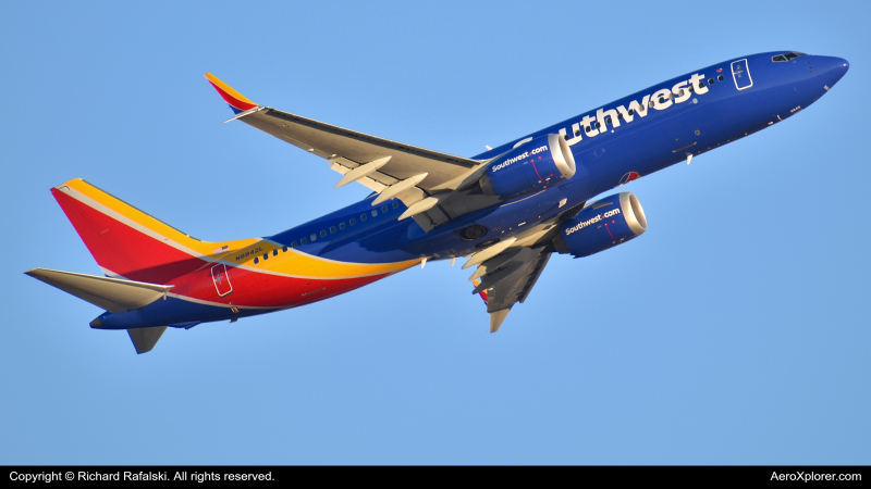 Photo of N8842L - Southwest Airlines Boeing 737 MAX 8 at PHX on AeroXplorer Aviation Database