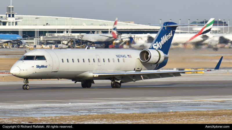 Photo of N874AS - SkyWest Airlines Mitsubishi CRJ-200 at ORD on AeroXplorer Aviation Database