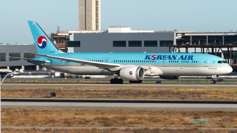 Photo of HL8085 - Korean Air Boeing 787-9 at LAX on AeroXplorer Aviation Database