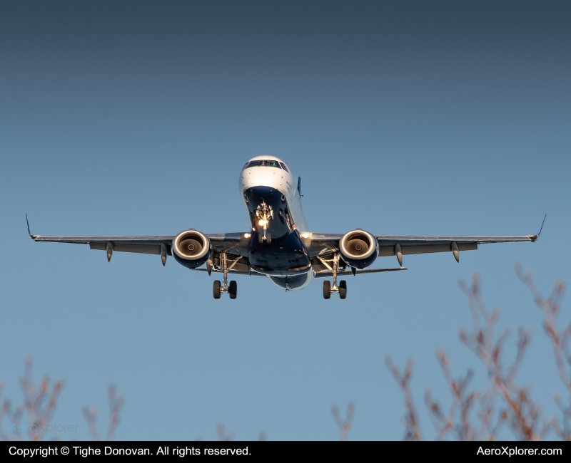 Photo of N309JB - JetBlue Airways Embraer E190 at BOS on AeroXplorer Aviation Database