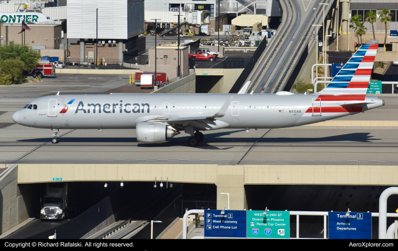 Photo of N410AN - American Airlines Airbus A321NEO at PHX on AeroXplorer Aviation Database