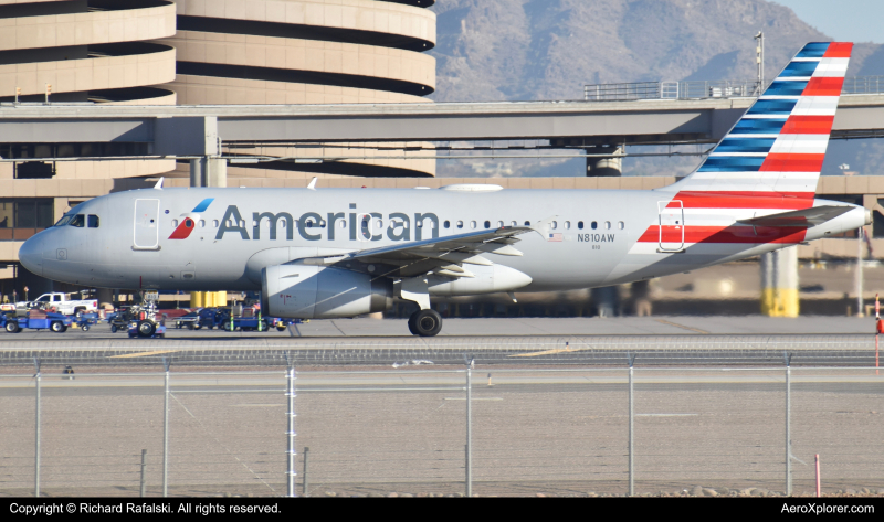 Photo of N810AW - American Airlines Airbus A319 at PHX on AeroXplorer Aviation Database