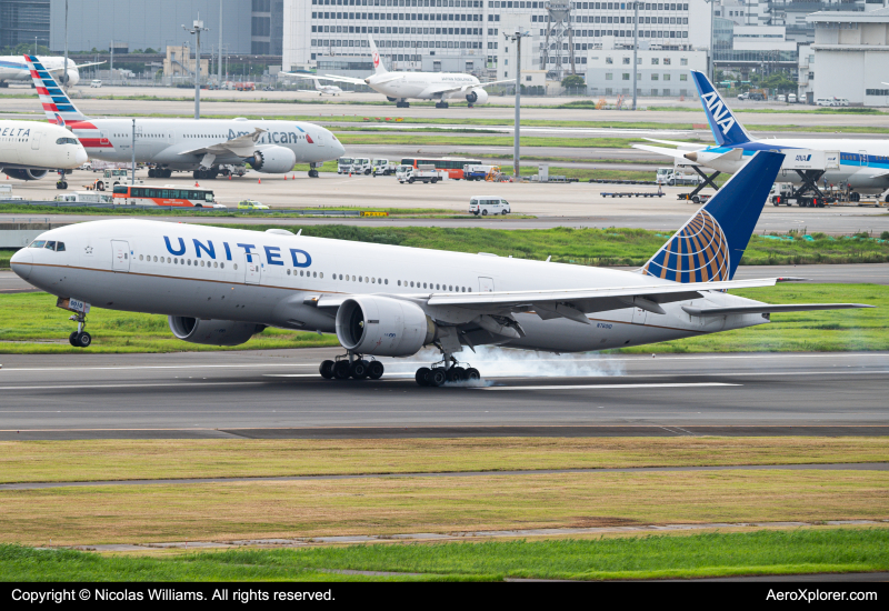 Photo of N76010 - United Airlines Boeing 777-200ER at HND on AeroXplorer Aviation Database