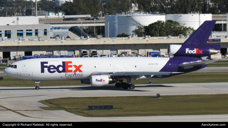 Photo of N550FE - FedEx Express McDonnell Douglas MD-10F at FLL on AeroXplorer Aviation Database