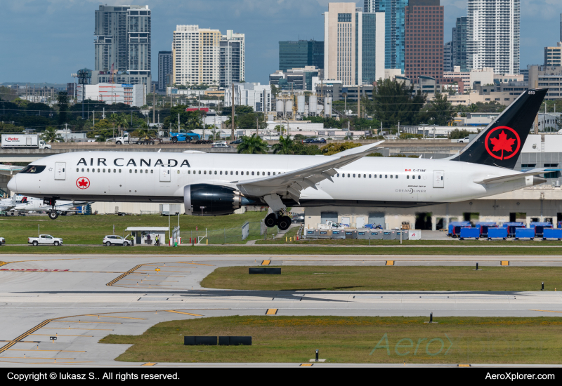 Photo of C-FVNF - Air Canada Boeing 787-9 at FLL on AeroXplorer Aviation Database