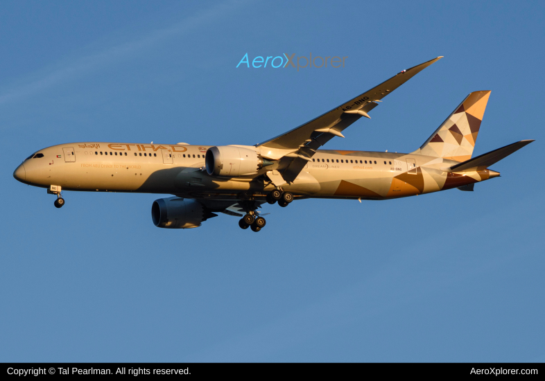 Photo of A6--BNG - Etihad Airways Boeing 787-9 at IAD on AeroXplorer Aviation Database