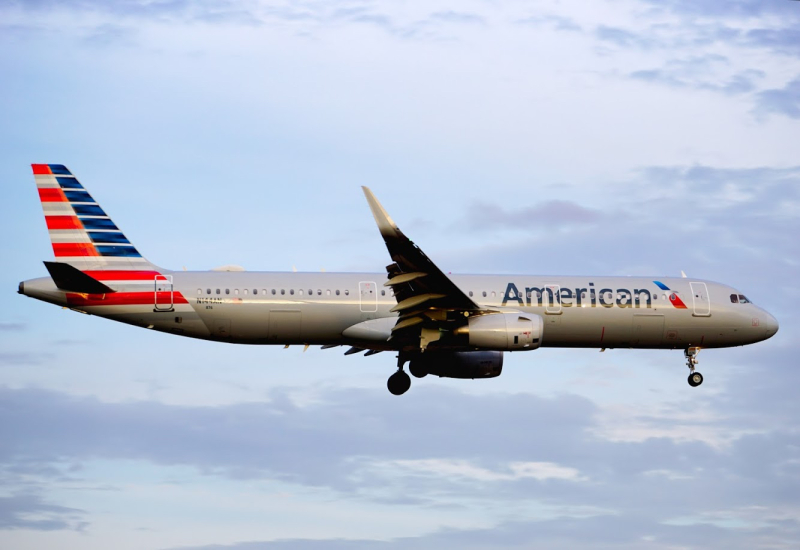 Photo of N144AN - American Airlines Airbus A321-200 at DFW on AeroXplorer Aviation Database