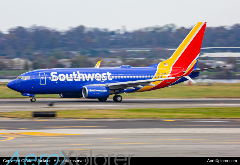 Photo of N7858A - Southwest Airlines Boeing 737-700 at DCA on AeroXplorer Aviation Database