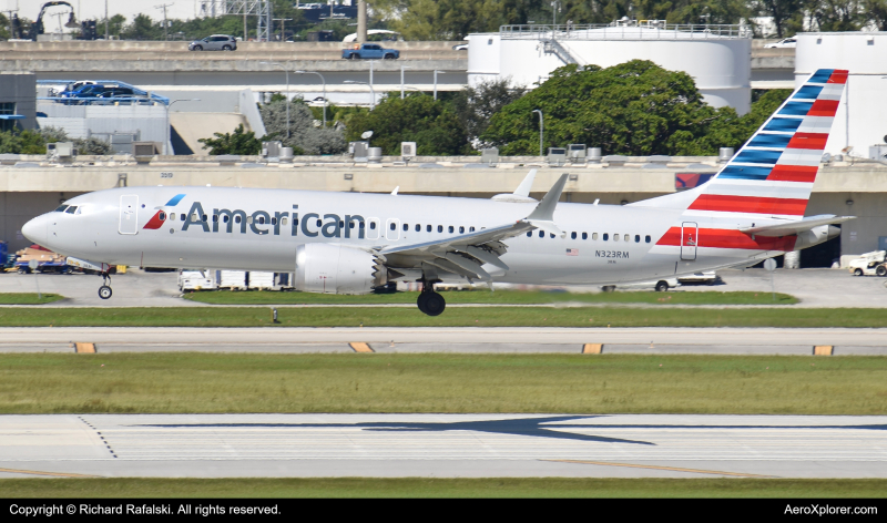 Photo of N323RM - American Airlines Boeing 737 MAX 8 at FLL on AeroXplorer Aviation Database
