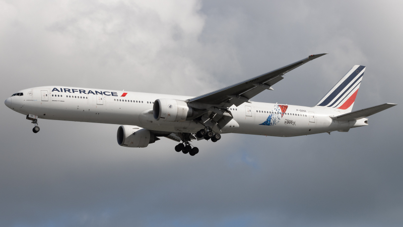 Photo of F-GSQI - Air France Boeing 777-300ER at SIN on AeroXplorer Aviation Database