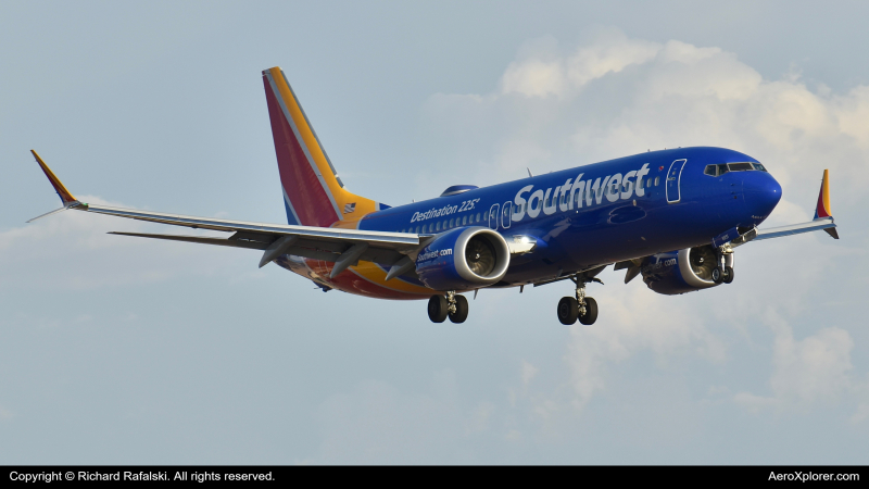Photo of N8891Q - Southwest Airlines Boeing 737 MAX 8 at PHX on AeroXplorer Aviation Database