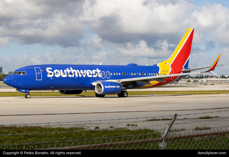 Photo of N8543Z - Southwest Airlines Boeing 737-800 at FLL on AeroXplorer Aviation Database